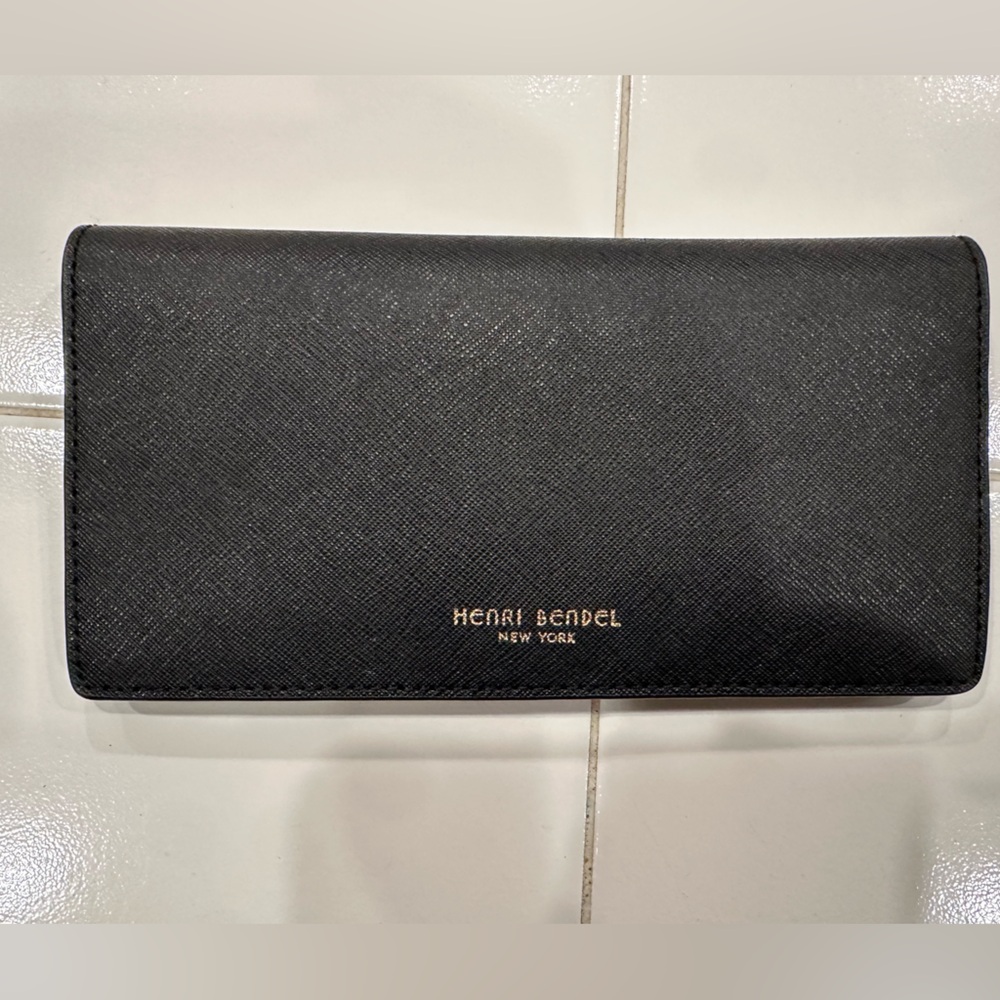 Henri Bendel Wallet